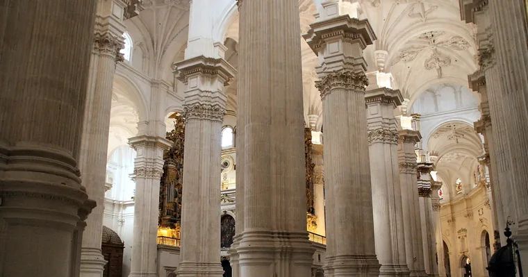 La combinación de la Alhambra, la Catedral y la Capilla